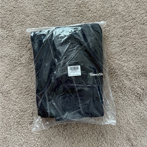 New unopened men’s Large wetsuit 3mm - Picture 2 of 3